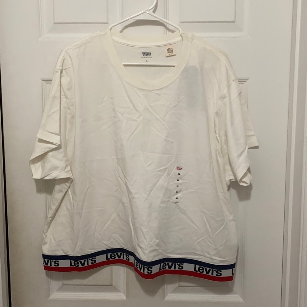 Brand New Levi’s Crop Shirt